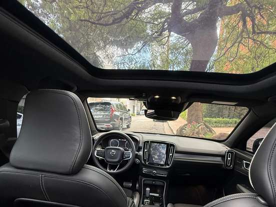 VOLVO-XC40-2.0 T5 GASOLINA R-DESIGN AWD GEARTRONIC VOLVO-XC40-2018