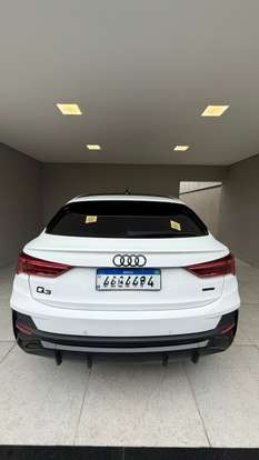 AUDI-Q3-2023