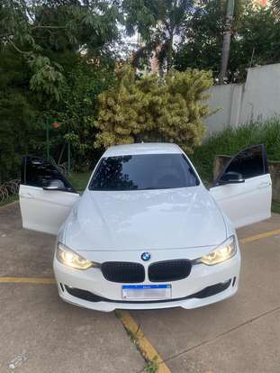 BMW-320i-2015