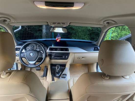 BMW-320i-2015