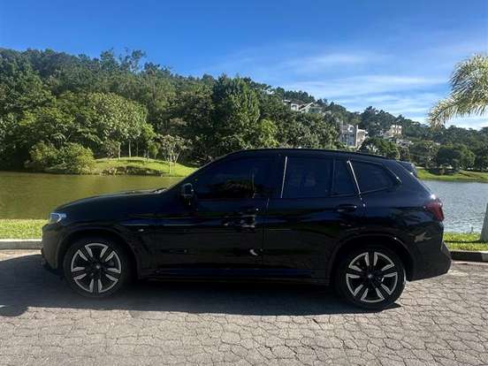 BMW-iX3-ELÉTRICO M SPORT BMW-iX3-2023