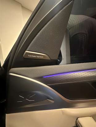 BMW-iX3-2023
