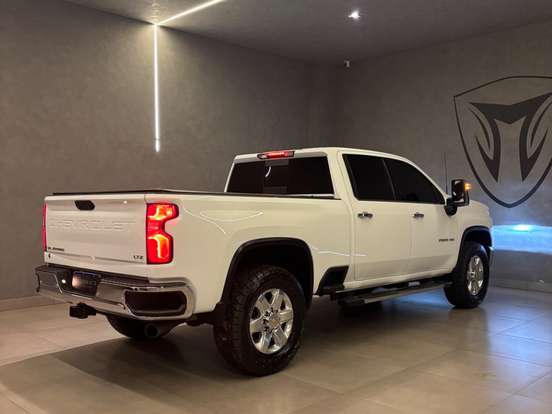 CHEVROLET-SILVERADO-6.6 V8 DURAMAX DIESEL 2500HD LTZ CHASSI 4WD AUTOMÁTICO CHEVROLET-SILVERADO-2021