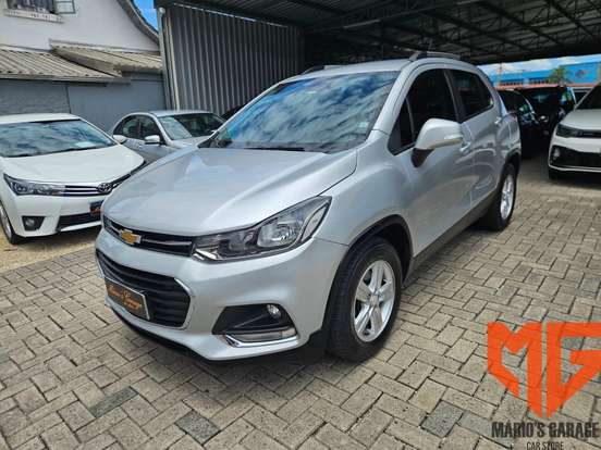 CHEVROLET-TRACKER-2017
