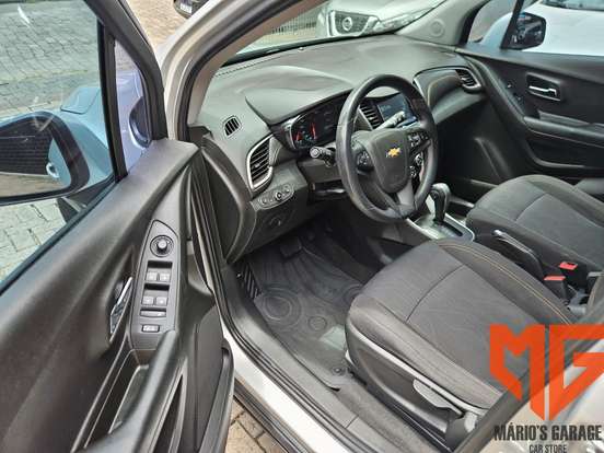 CHEVROLET-TRACKER-2017