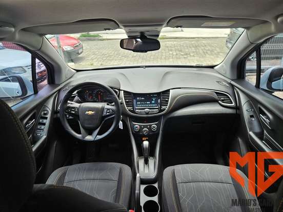 CHEVROLET-TRACKER-2017