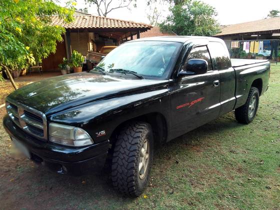DODGE DAKOTA 3.9 SPORT 4X2 CE V6 12V GASOLINA 2P MANUAL