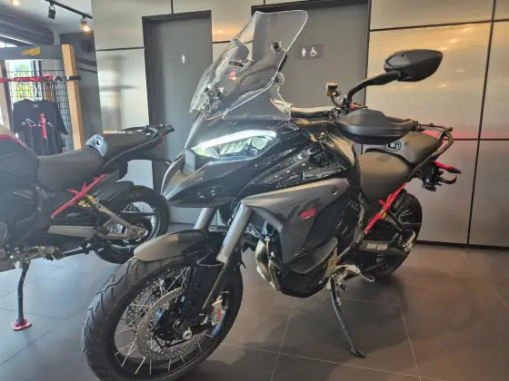 DUCATI MULTISTRADA 1200 V4 S 