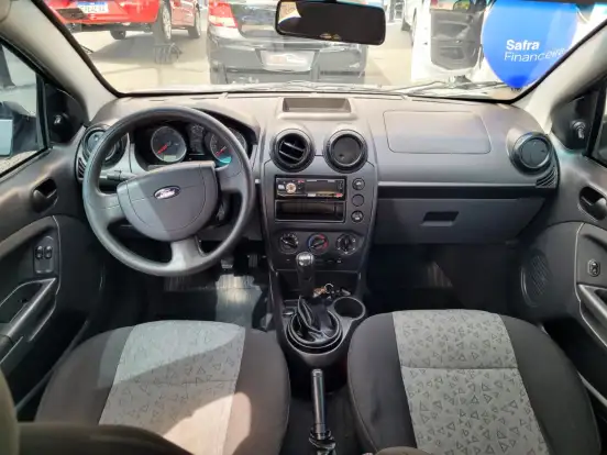 FORD-FIESTA-2010