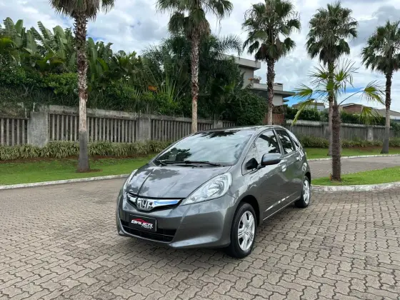 HONDA FIT 1.4 DX 16V FLEX 4P MANUAL HONDA FIT 1.4 DX 16V FLEX 4P MANUAL
