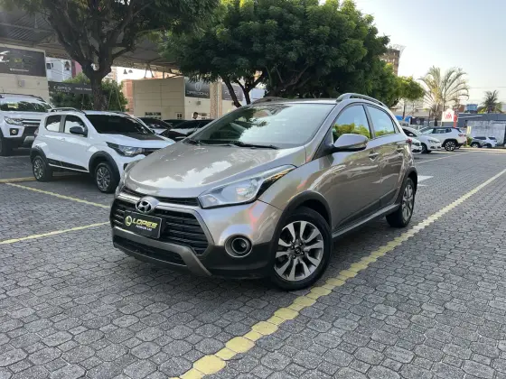 HYUNDAI HB20 1.6 PREMIUM 16V FLEX 4P AUTOMÁTICO HYUNDAI HB20 1.6 PREMIUM 16V FLEX 4P AUTOMÁTICO
