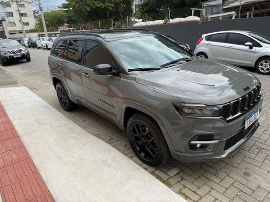 JEEP-COMMANDER-2024