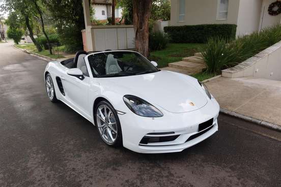 PORSCHE-718-2024