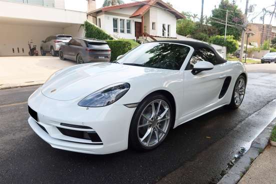 PORSCHE-718-2024