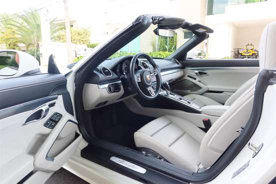 PORSCHE-718-2024