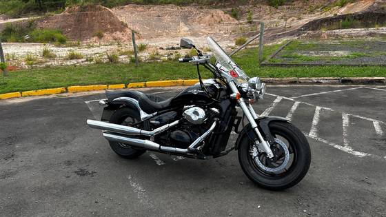 SUZUKI BOULEVARD M800 