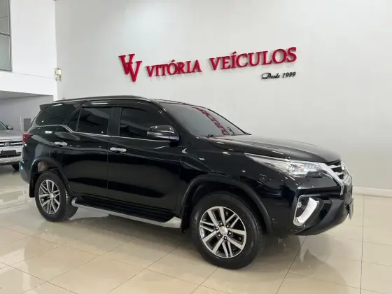 TOYOTA HILUX SW4 2.8 SRX 4X4 16V TURBO INTERCOOLER DIESEL 4P AUTOMÁTICO