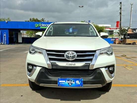 TOYOTA-HILUX SW4-2.8 SRX 4X4 7 LUGARES 16V TURBO INTERCOOLER DIESEL 4P AUTOMÁTICO TOYOTA-HILUX SW4-2019