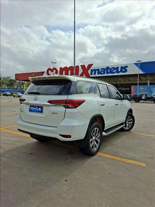 TOYOTA-HILUX SW4-2019