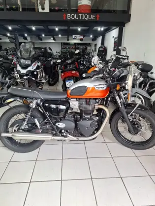 TRIUMPH BONNEVILLE T100 900 