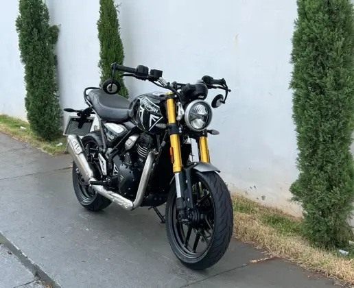TRIUMPH SPEED 400 