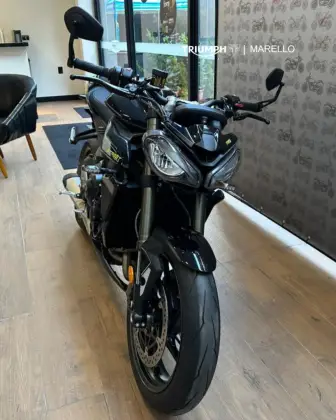 TRIUMPH STREET TRIPLE RS ABS 