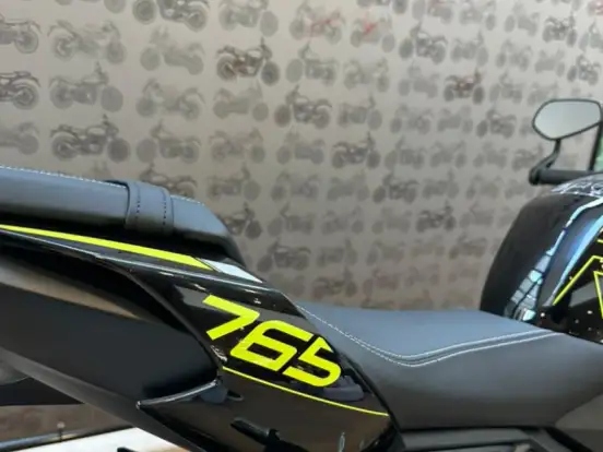 TRIUMPH-STREET TRIPLE RS ABS TRIUMPH-STREET TRIPLE RS ABS-2025