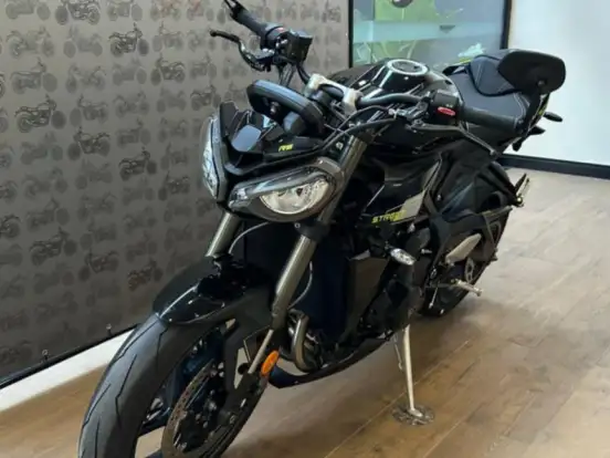 TRIUMPH-STREET TRIPLE RS ABS TRIUMPH-STREET TRIPLE RS ABS-2025