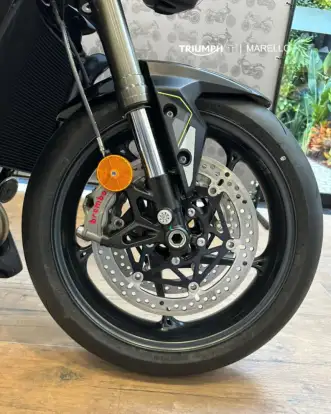 TRIUMPH-STREET TRIPLE RS ABS-2025