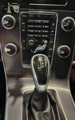 VOLVO-S60-2015