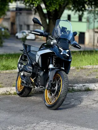 BMW R 1300 GS TRIPLE BLACK 