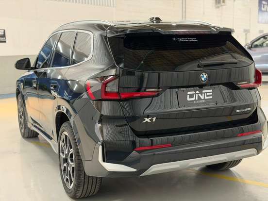 BMW-X1-2.0 16V TURBO GASOLINA SDRIVE20I X-LINE STEPTRONIC BMW-X1-2025