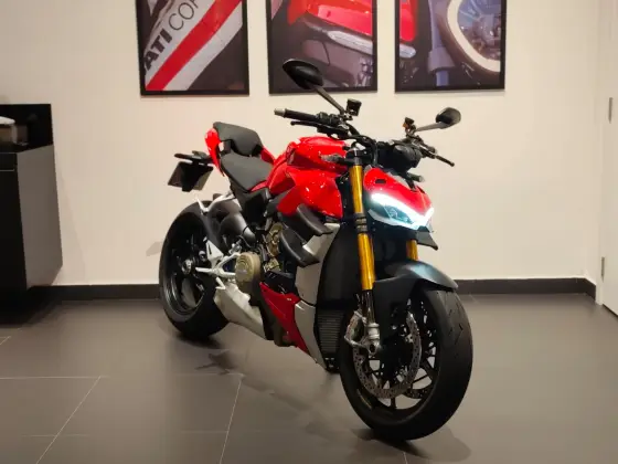DUCATI STREETFIGHTER V4 S DUCATI STREETFIGHTER V4 S