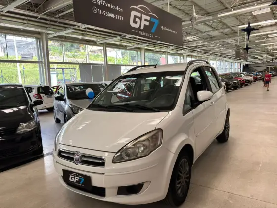 FIAT IDEA 1.4 MPI ATTRACTIVE 8V FLEX 4P MANUAL FIAT IDEA 1.4 MPI ATTRACTIVE 8V FLEX 4P MANUAL