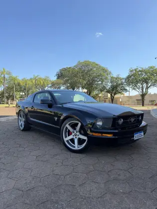FORD MUSTANG 4.0 COUPÉ V6 12V GASOLINA 2P AUTOMÁTICO