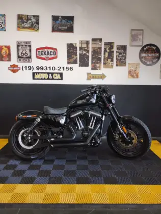 HARLEY-DAVIDSON SPORTSTER ROADSTER 