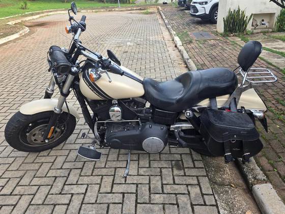 HARLEY-DAVIDSON DYNA FAT BOB 