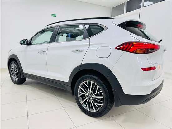 HYUNDAI-TUCSON-2024