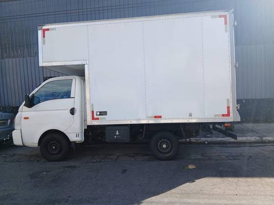 HYUNDAI HR 2.5 LONGO SEM CAÇAMBA 4X2 16V 130CV TURBO INTERCOOLER DIESEL 2P MANUAL