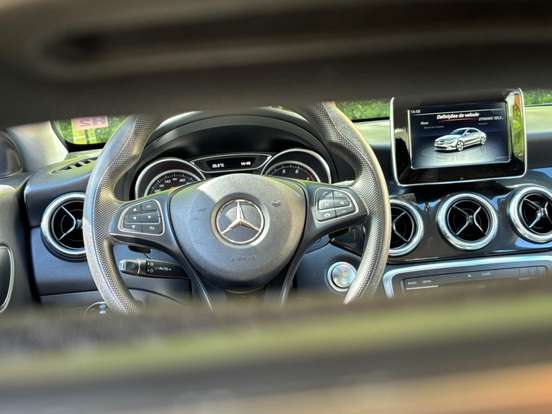 MERCEDES-BENZ-CLA 180-2019