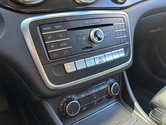 MERCEDES-BENZ-CLA 180-1.6 CGI GASOLINA 7G-DCT MERCEDES-BENZ-CLA 180-2019