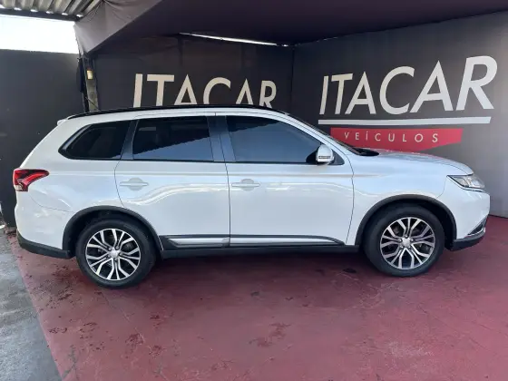 MITSUBISHI OUTLANDER 2.0 16V GASOLINA 4P AUTOMÁTICO MITSUBISHI OUTLANDER 2.0 16V GASOLINA 4P AUTOMÁTICO