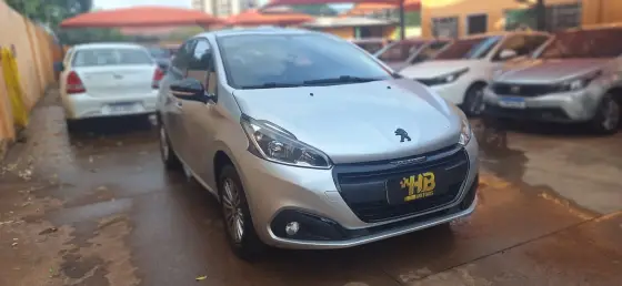 PEUGEOT 208 1.2 ALLURE 12V FLEX 4P MANUAL