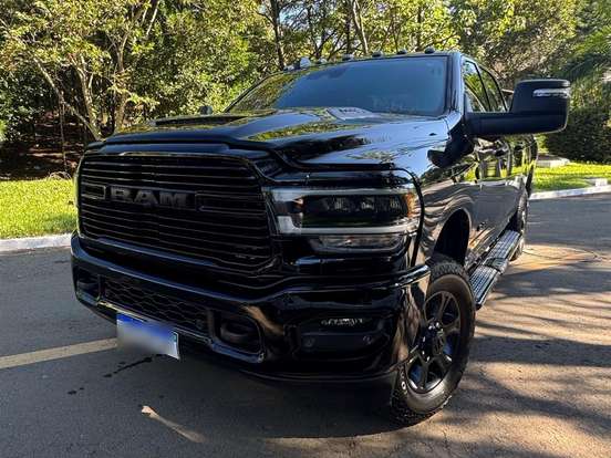 RAM-3500-6.7 I6 TURBO DIESEL LARAMIE NIGHT EDITION CD 4X4 AUTOMÁTICO RAM-3500-2024