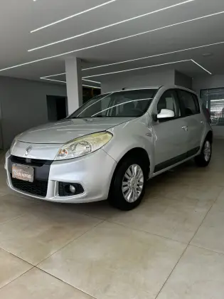 RENAULT SANDERO 1.6 PRIVILÉGE 16V FLEX 4P AUTOMÁTICO RENAULT SANDERO 1.6 PRIVILÉGE 16V FLEX 4P AUTOMÁTICO