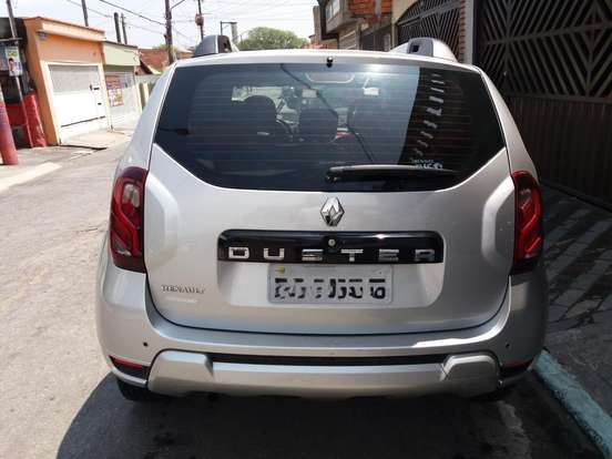 RENAULT-DUSTER-2015