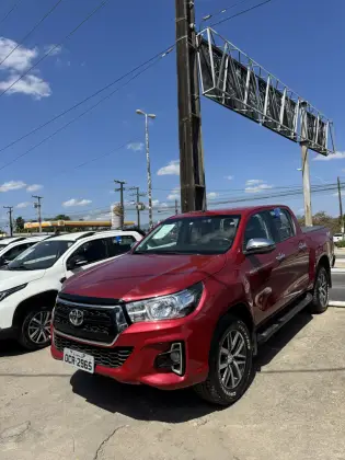 TOYOTA HILUX 2.8 SRV 4X4 CD 16V DIESEL 4P AUTOMÁTICO TOYOTA HILUX 2.8 SRV 4X4 CD 16V DIESEL 4P AUTOMÁTICO