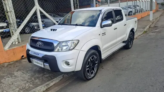 TOYOTA HILUX 3.0 SRV 4X4 CD 16V TURBO INTERCOOLER DIESEL 4P AUTOMÁTICO