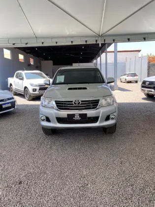 TOYOTA HILUX 3.0 SRV TOP 4X4 CD 16V TURBO INTERCOOLER DIESEL 4P AUTOMÁTICO