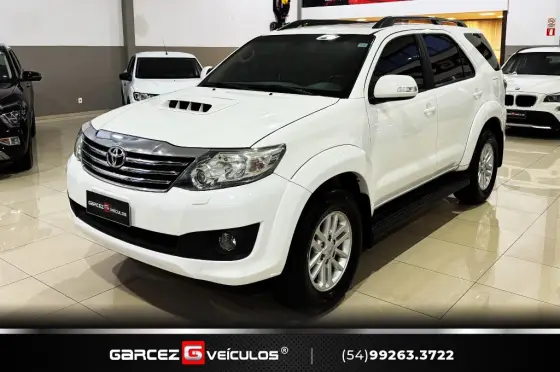 TOYOTA HILUX SW4 3.0 SRV 4X4 16V TURBO INTERCOOLER DIESEL 4P AUTOMÁTICO